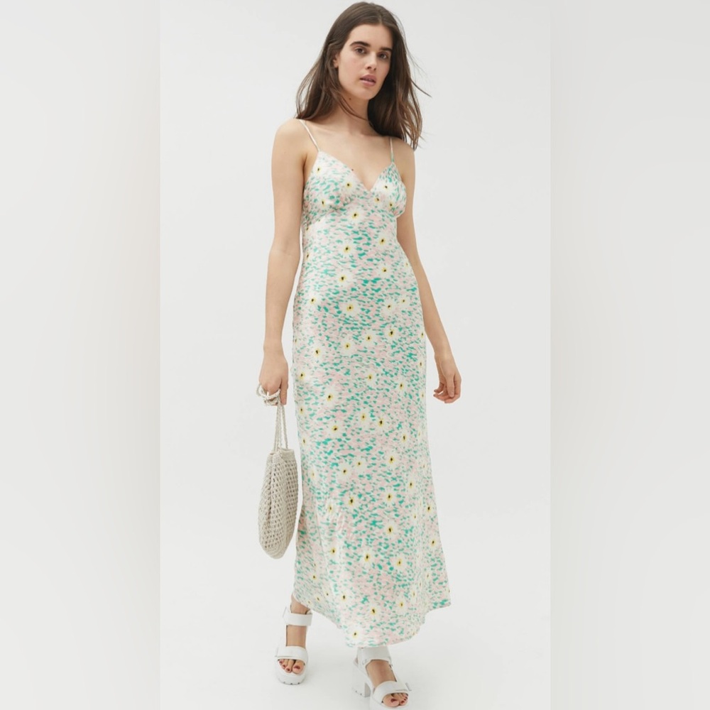 Picnic For Two Floral Midi Slip Dress - Urban Outfitters (SZ M)
